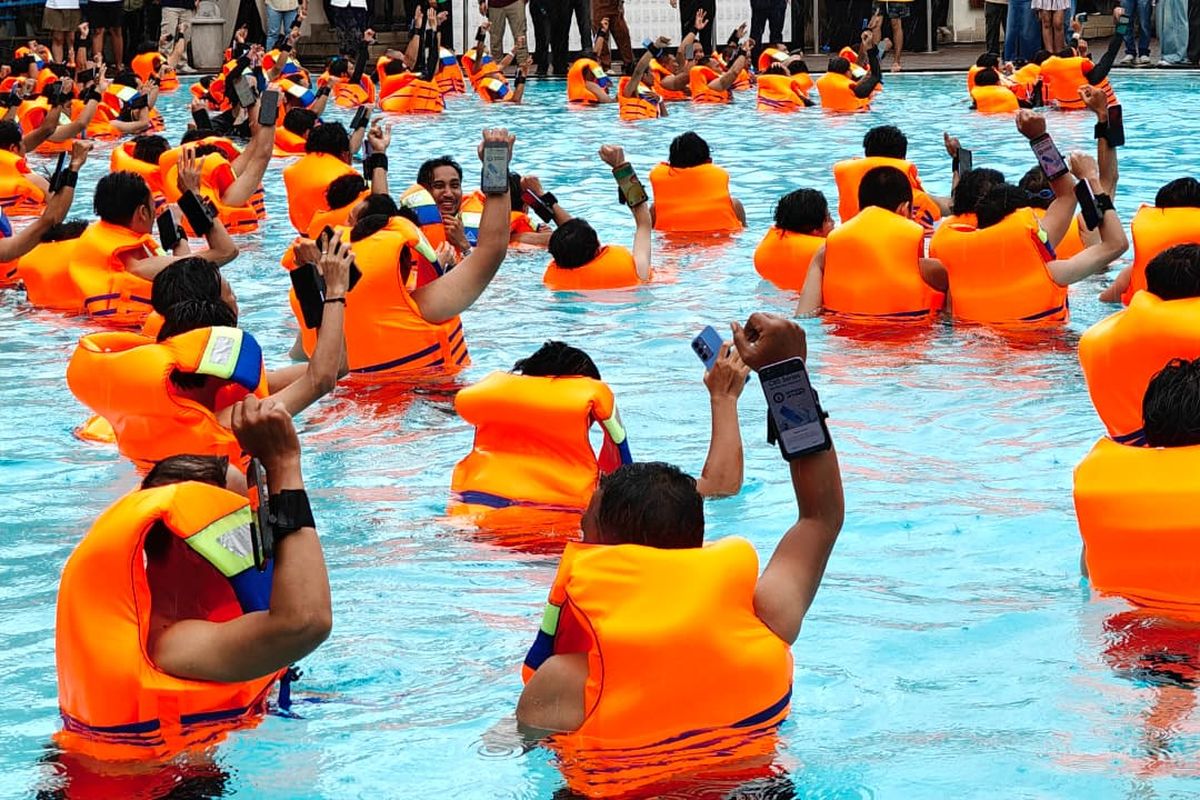 Realme C85 Series: 276 HP Diuji Ketahanan di Kolam Renang